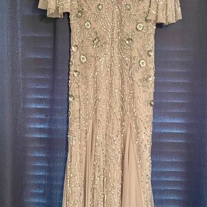 Mother of the Groom/Bride dress, Size 6, MGMY, Silver w/sequins